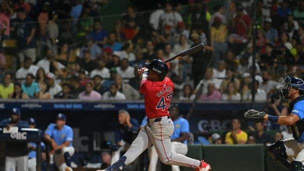Enmanuel Valdez conecta cuadrangular y los Medias Rojas blanquean a los Rays en el Quisqueya