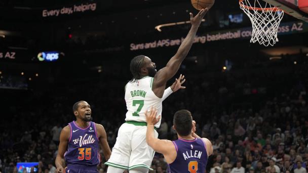 Tatum y Brown lideran a Celtics en triunfo ante Suns