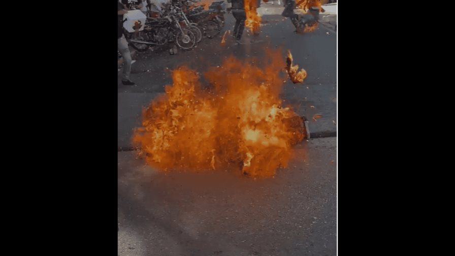 Declaran tres días de duelo en Salcedo por muerte de menores quemados durante incendio en carnaval