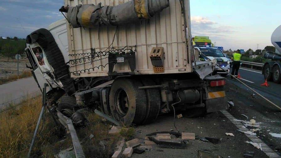 Accidente deja un muerto y cuatro heridos en La Altagracia