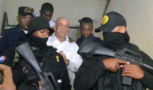 Condenan a cinco años de prisión a Johnny Portorreal por estafa a la familia Rosario