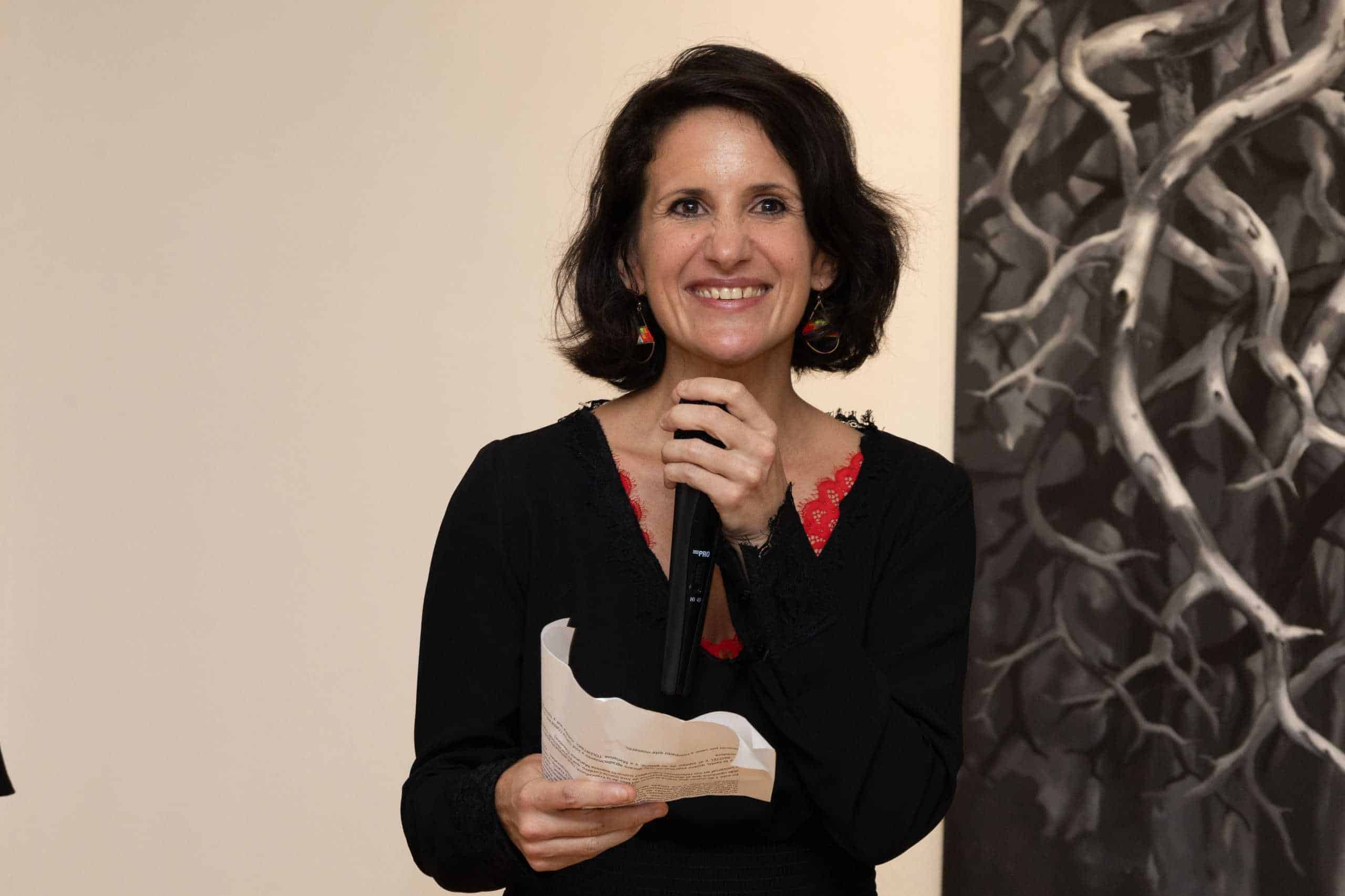 Mme Ivanne Girard.