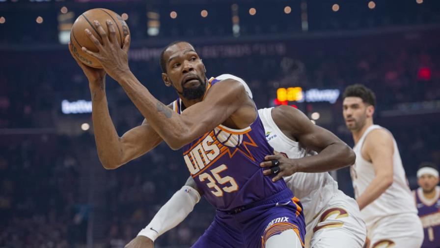 Con 37 puntos de Durant, Suns remontan para vencer a Cavaliers