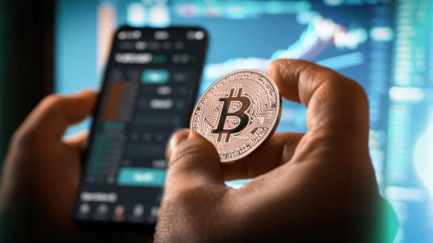 EE.UU. acusa a dos hermanos de robar US$25 millones en criptomonedas en 12 segundos