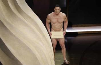 La verdad detrás del desnudo de John Cena en los Premios Óscar