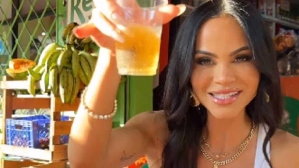 Natti Natasha agradece apoyo de sus fanáticos desde un colmadón de República Dominicana