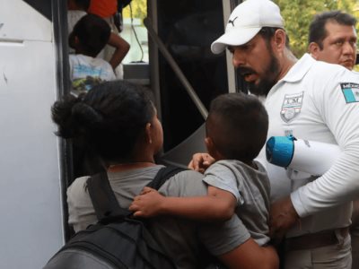 Rescatan a 221 migrantes, 46 de ellos menores de edad en México