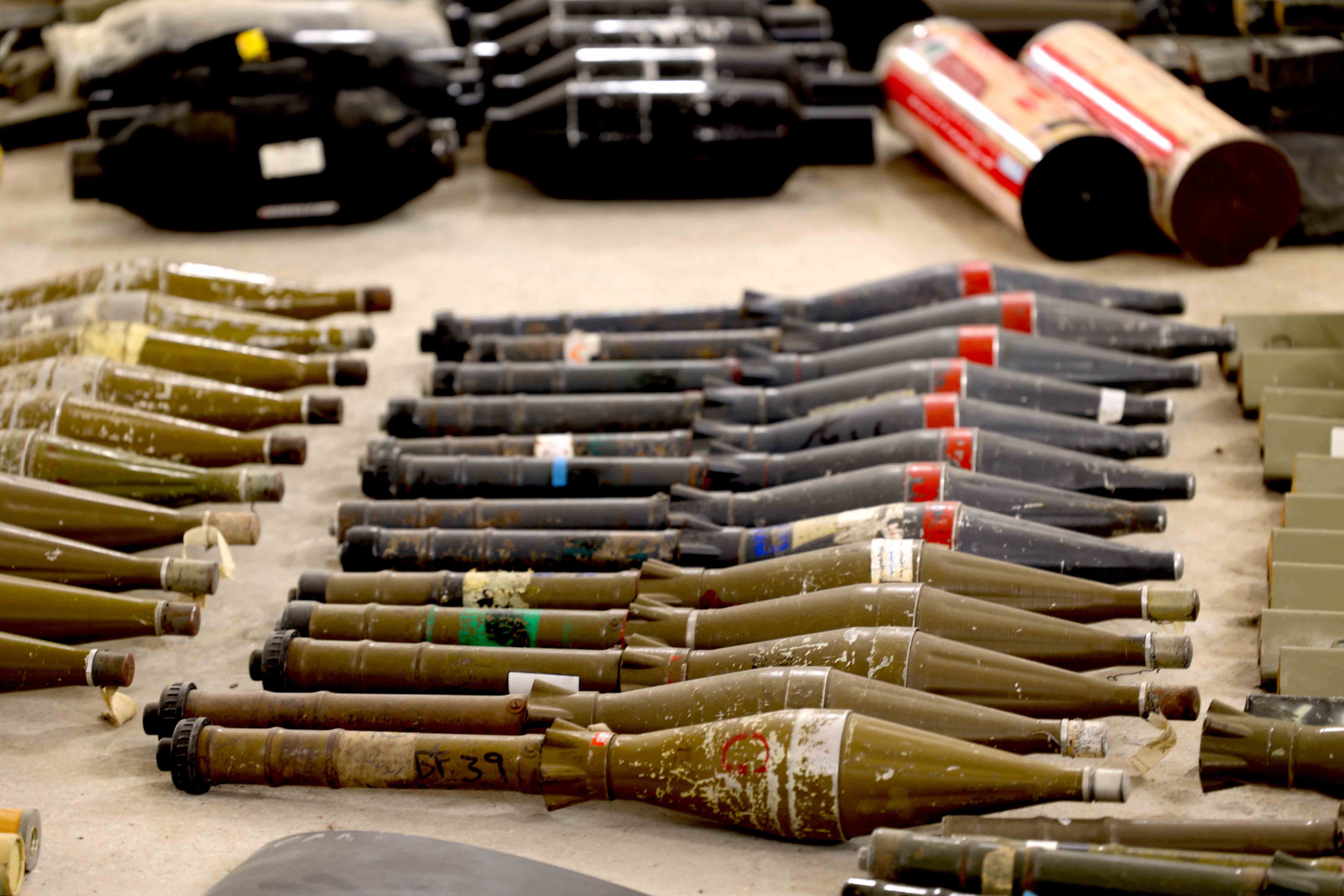 Algunas de las armas ocupadas a los efectivos de Hamás en su ataque el 7 de octubre.
