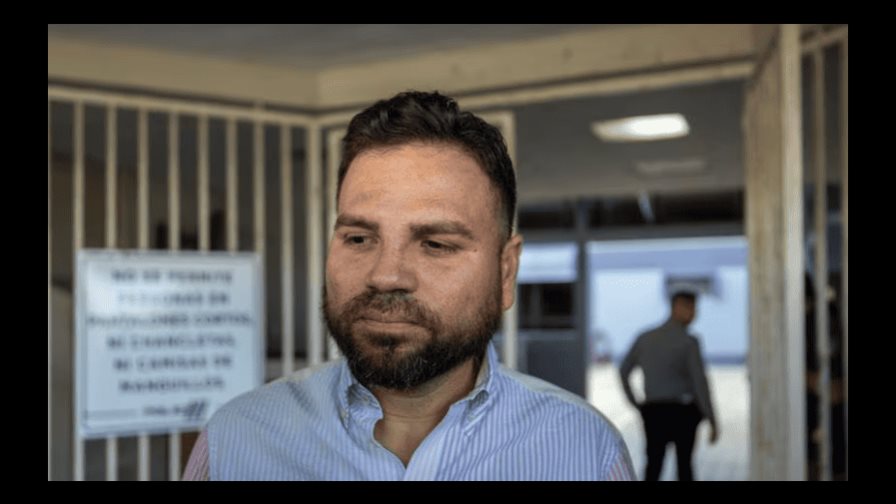 Sentencian a exalcalde puertorriqueño a un año de prisión y tres de probatoria por corrupción