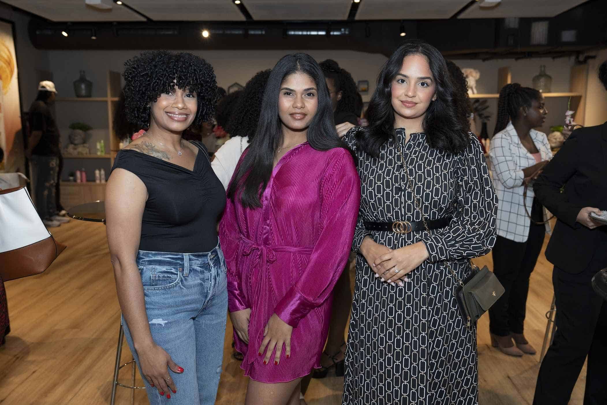 5. Erika Ferreras, Heriana Ferreras y Elsa Guzmán.&nbsp;