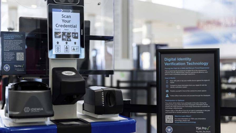 EE.UU. requiere que migrantes sin pasaporte se sometan a reconocimiento facial para abordar vuelos
