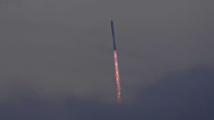Pierden nave de SpaceX en tercer vuelo de prueba de megacohete