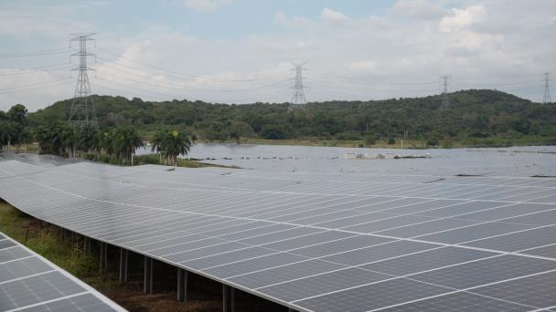 Logran generan calor de más de 1,000 grados de temperatura usando energía solar