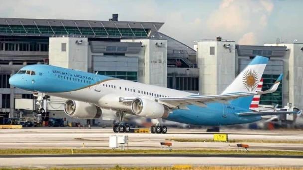 Demandan a Argentina en EE.UU. por impago de combustible usado por el avión presidencial
