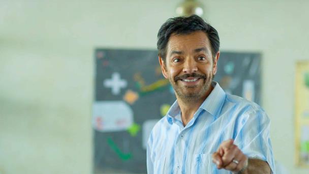 Eugenio Derbez debuta en el drama con el maestro cabezota de Radical
