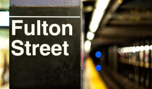 Mujer pierde ambos pies  tras ser arrojada a vías del tren de Nueva York