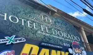 Encapuchados realizan asalto colectivo en hotel de Moca