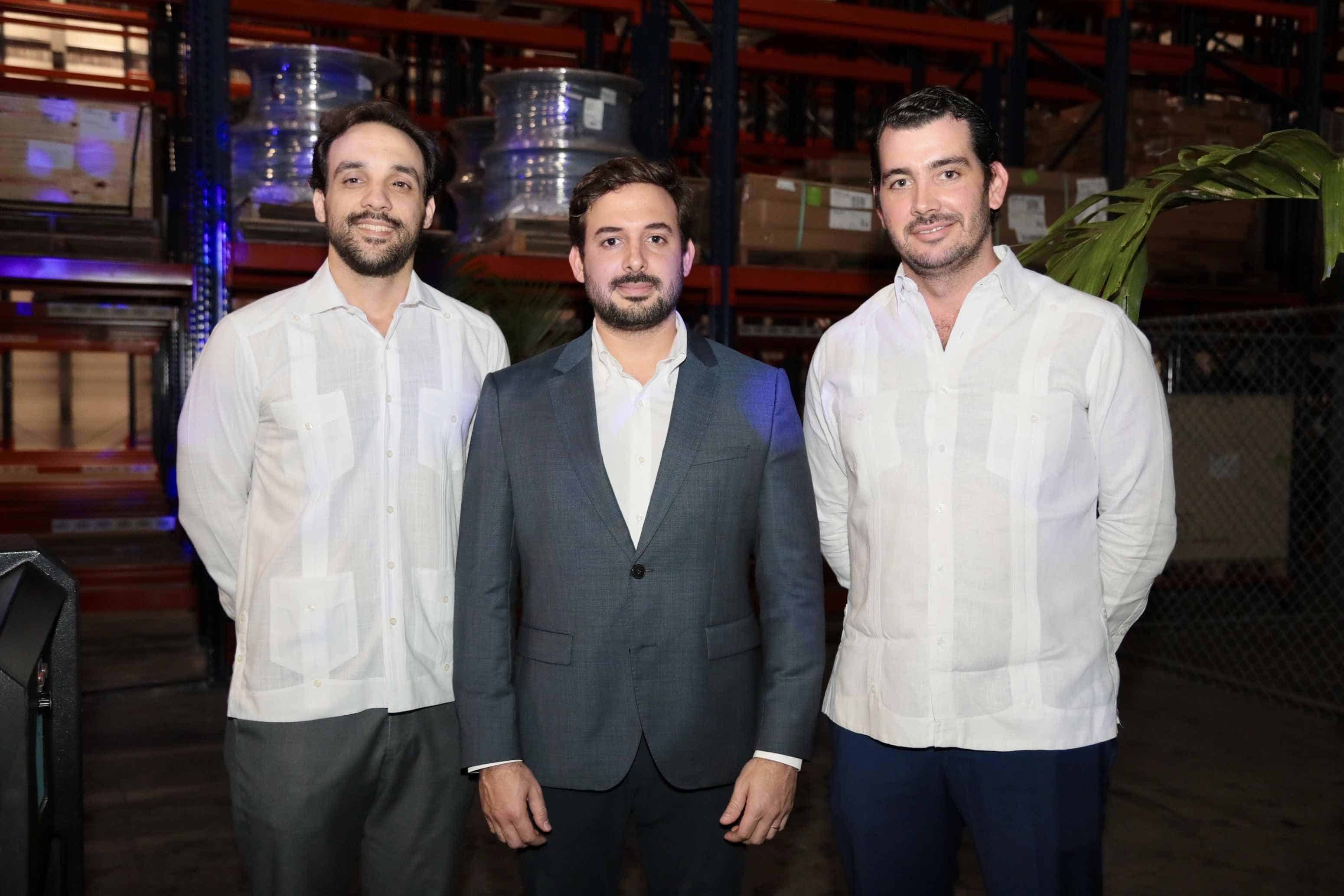 Jean Elmudesi, Gian Paulino y Michael Pena.