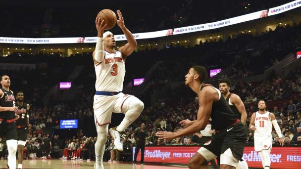 Sin problemas, Knicks superan 105-93 a Trail Blazers; Jalen Brunson firma 45 puntos