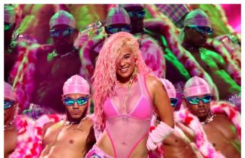 Menores de edad no podrán entrar al concierto de Karol G sin la compañía de adultos
