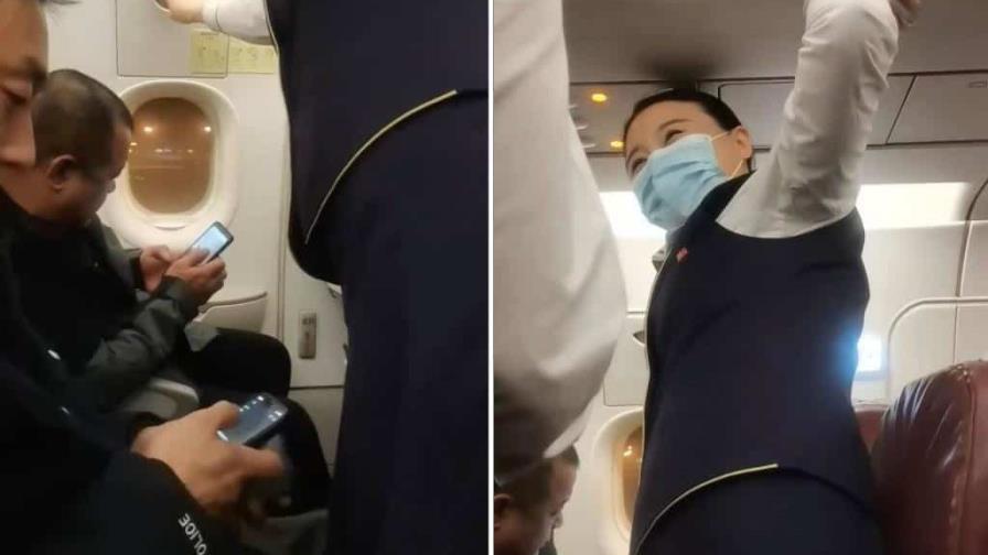 Un pasajero ebrio intentó abrir la puerta de emergencia de un avión en pleno vuelo