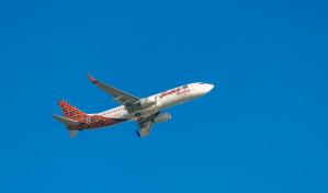 Avión comercial cambia de rumbo luego de que los pilotos se quedaran dormidos casi 30 minutos