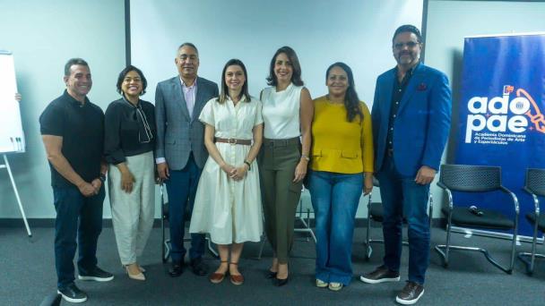 ADOPAE y DGCINE realizan conversatorio sobre el impacto de la Ley de Cine