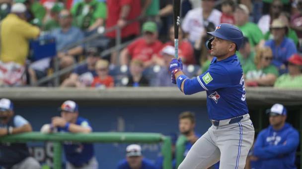 Votto deja una buena impresión en su primer turno al bate con Azulejos