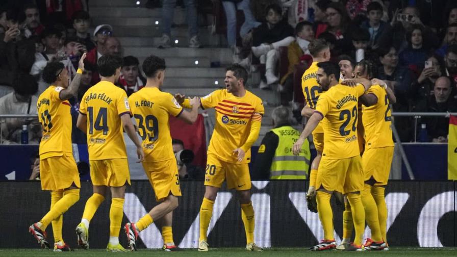 El FC Barcelona golea 3-0 al Atlético de Madrid y asume el segundo lugar en liga