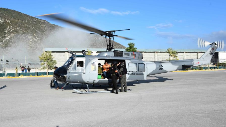 296 ciudadanos trasladados desde territorio haitiano con apoyo del Ministerio de Defensa