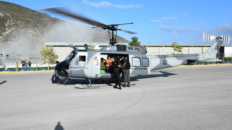 EEUU anuncia siete vuelos chárter este lunes y martes para evacuar ciudadanos de Haití