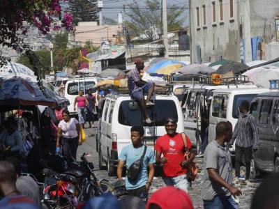 Crisis en Haití: extienden toque de queda hasta el martes