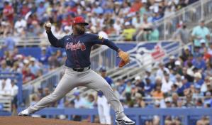 Reynaldo López se queda con una plaza en la rotación de los Bravos