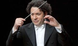 Gustavo Dudamel dirigirá dos conciertos del musical West Side Story en Barcelona en 2025