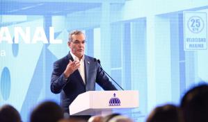 Abinader: incendio en La Victoria está controlado; dice cárcel debió estar cerrada hace tres décadas