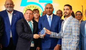 Evento de COOPNAMA reconoce a Julito Fulcar por su labor cooperativa