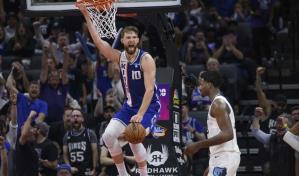 Con récord de 50 doble-dobles al hilo de Sabonis, Kings se imponen en tiempo extra a Grizzlies