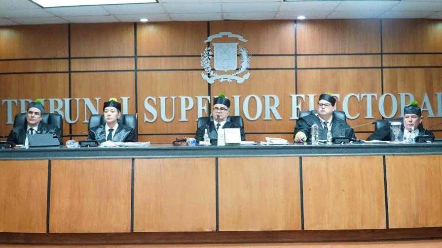 TSE rechaza demanda que buscaba suspensión de sentencia sobre orden de los diputados de ultramar