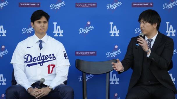 Dodgers despiden al intérprete de Ohtani por acusaciones de apuestas ilegales y robo a la estrella