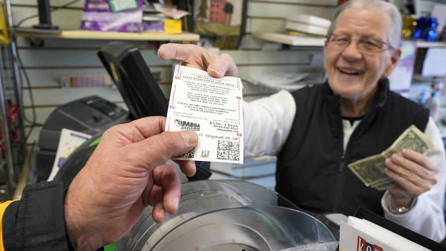 Bote de lotería Mega Millions alcanza 977 millones de dólares tras otro sorteo sin acertantes