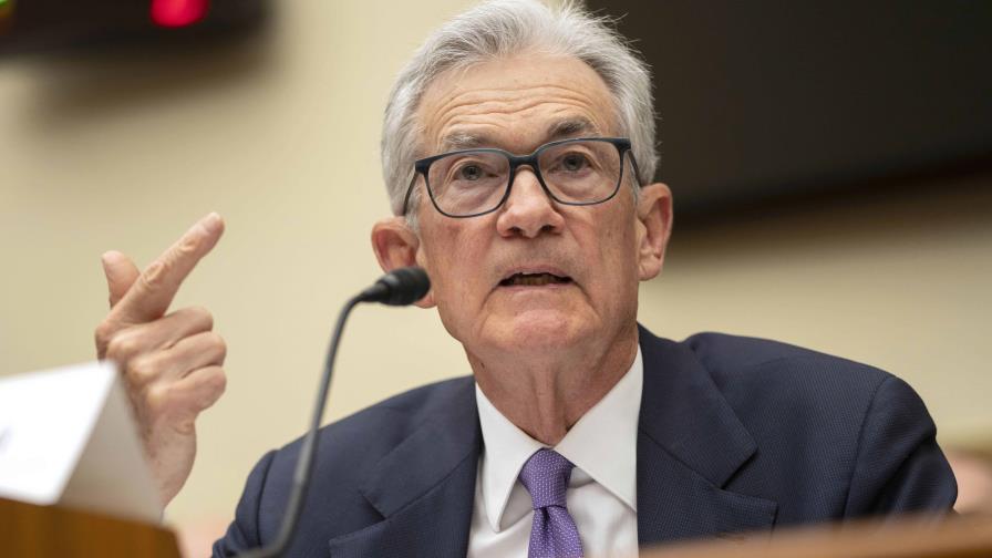 Powell podría dar indicios sobre si la Fed dejará de recortar las tasas de interés