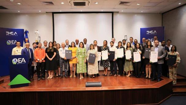 DGA certifica 22 empresas como Operador Económico Autorizado Internacional y Simplificado