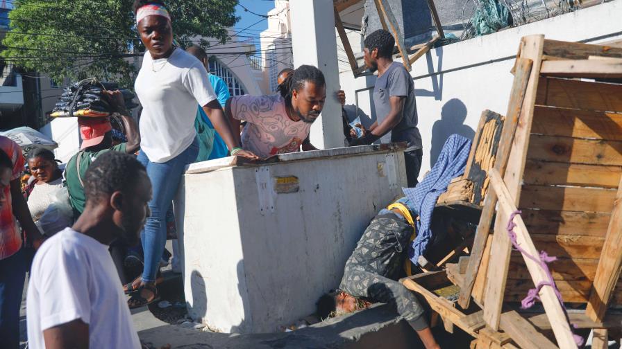 Acnur pide acoger a haitianos como refugiados; RD sigue firme con ilegales