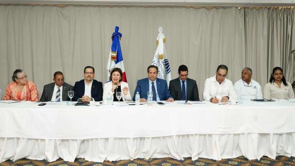 Ministro de Salud asegura el mejor escenario para enfrentar el dengue es “ahora”