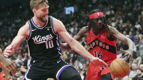 Sabonis alcanza 24to triple-doble; Kings vencen a unos limitados Raptors, 123-89