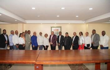 Alcalde Carlos Guzmán asegura entregará a Betty Gerónimo una alcaldía limpia