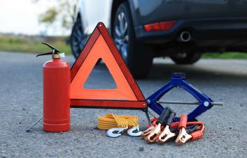 Semana Santa: ¿sabes qué debe tener tu kit de emergencia vehicular?