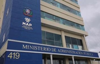 Llaman a instituciones públicas solicitar renuncias de empleados electos a cargos municipales