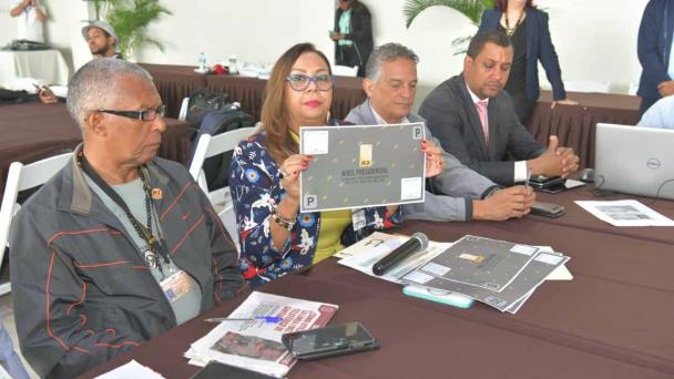 Prueba regional y clonado de equipos, las tareas de la JCE en abril