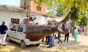La polic&iacute;a india interviene despu&eacute;s de que unos hermanos convirtieran un coche en un helic&oacute;ptero